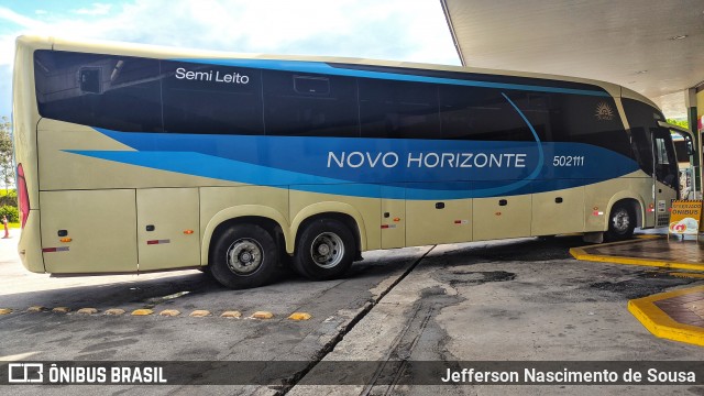 Viação Novo Horizonte 502111 na cidade de Oliveira, Minas Gerais, Brasil, por Jefferson Nascimento. Número da foto: #8479516.
