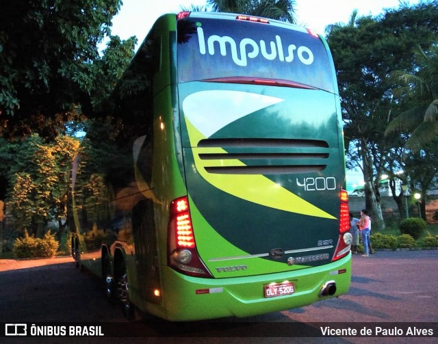 Impulso Turismo e Transportes 4200 na cidade de Itaúna, Minas Gerais, Brasil, por Vicente de Paulo Alves. ID da foto: 8481914.