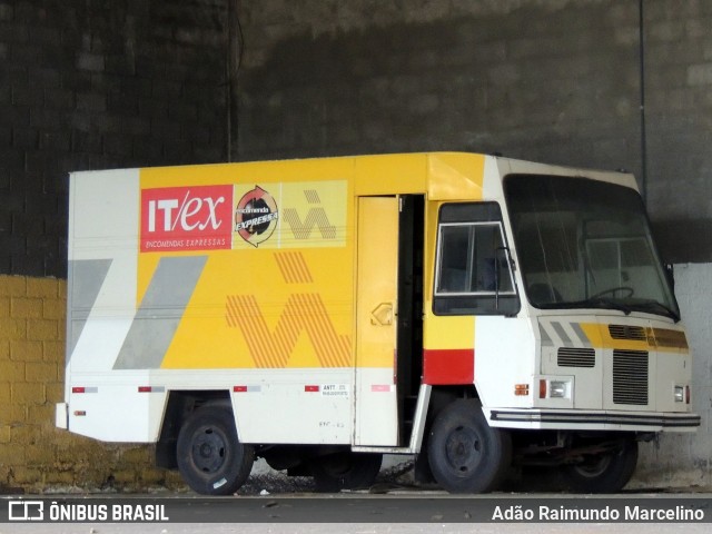 Viação Itapemirim C075 na cidade de Belo Horizonte, Minas Gerais, Brasil, por Adão Raimundo Marcelino. Número da foto: #8491383.