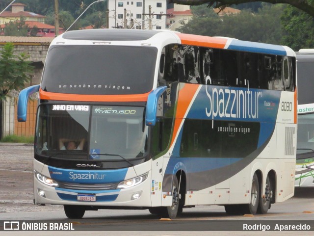 Spazzini Tur 8030 na cidade de Conselheiro Lafaiete, Minas Gerais, Brasil, por Rodrigo  Aparecido. Número da foto: #8493970.