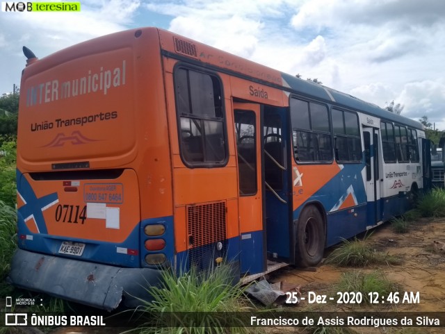 Sucata e Desmanches 07114 na cidade de Teresina, Piauí, Brasil, por Francisco de Assis Rodrigues da Silva. Número da foto: #8494921.