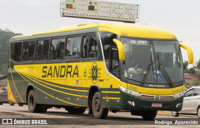 Viação Sandra 2500 na cidade de Conselheiro Lafaiete, Minas Gerais, Brasil, por Rodrigo  Aparecido. Número da foto: #8493948.