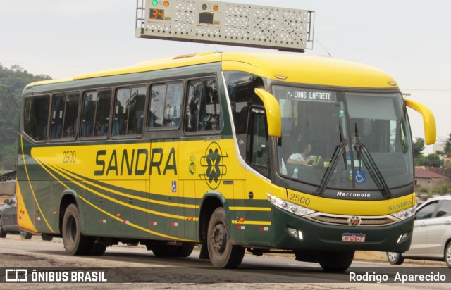 Viação Sandra 2500 na cidade de Conselheiro Lafaiete, Minas Gerais, Brasil, por Rodrigo  Aparecido. ID da foto: 8493948.