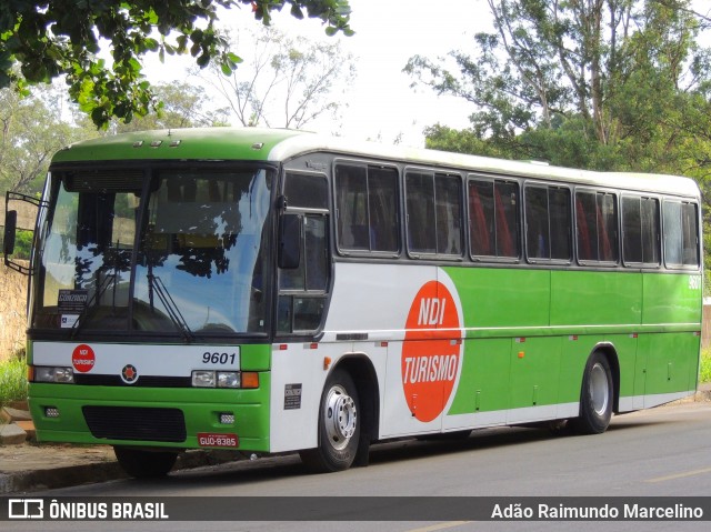 Ônibus Particulares 9601 na cidade de Contagem, Minas Gerais, Brasil, por Adão Raimundo Marcelino. ID da foto: 8494969.