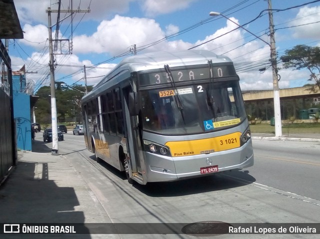 Viação Metrópole Paulista - Zona Leste 3 1021 na cidade de São Paulo, São Paulo, Brasil, por Rafael Lopes de Oliveira. Número da foto: #8499388.