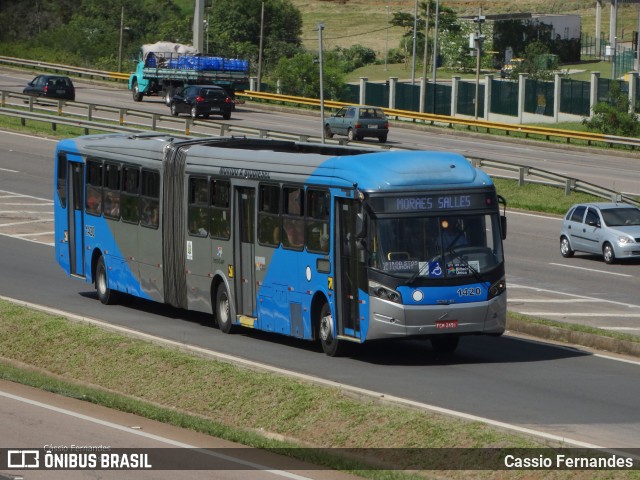 VB Transportes e Turismo 1420 na cidade de Campinas, São Paulo, Brasil, por Cassio Fernandes. Número da foto: #8499910.