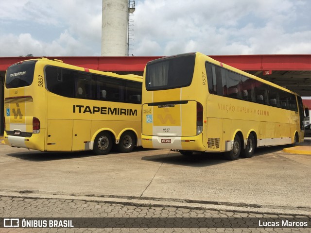 Viação Itapemirim 9537 na cidade de Queluz, São Paulo, Brasil, por Lucas Marcos. Número da foto: #8420317.