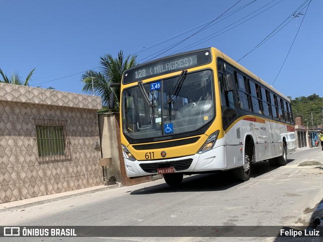 Empresa Metropolitana 611 na cidade de Recife, Pernambuco, Brasil, por Felipe Luiz. Número da foto: #8502835.