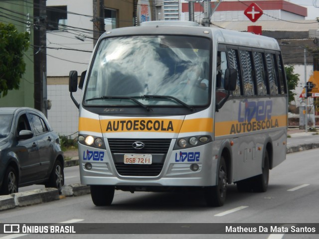 Autoescola Lider 7211 na cidade de Fortaleza, Ceará, Brasil, por Matheus Da Mata Santos. Número da foto: #8504348.