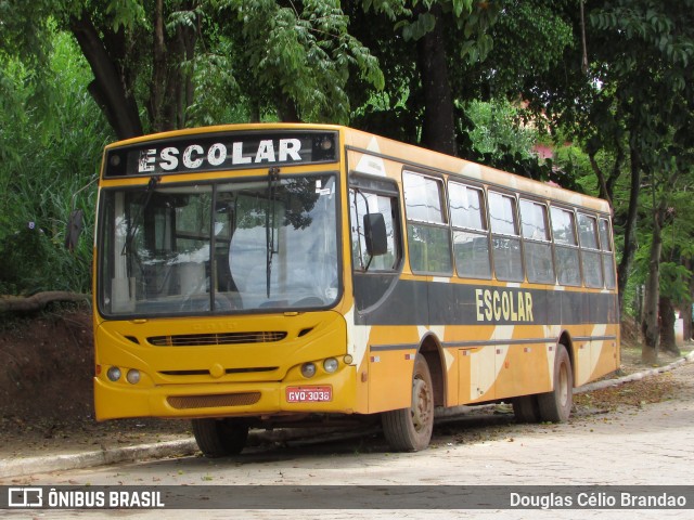 Escolares 3038 na cidade de Santa Maria de Itabira, Minas Gerais, Brasil, por Douglas Célio Brandao. ID da foto: 8507462.