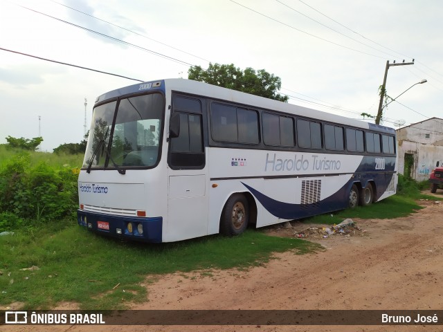 Haroldo Turismo 2000 na cidade de Vitorino Freire, Maranhão, Brasil, por Bruno José. Número da foto: #8506247.