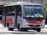 Pêssego Transportes 4 7163 na cidade de São Paulo, São Paulo, Brasil, por Bruno Kozeniauskas. Número da foto: #:id.