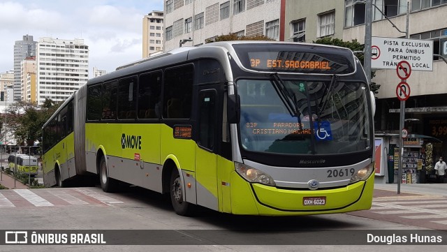 SM Transportes 20619 na cidade de Belo Horizonte, Minas Gerais, Brasil, por Douglas Hunas. ID da foto: 8423527.