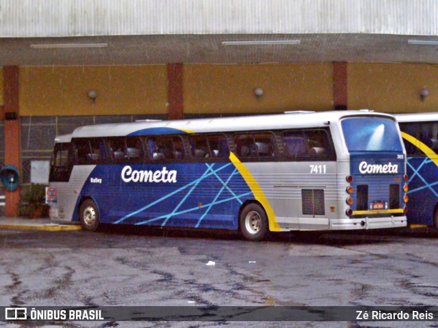 Viação Cometa 7411 na cidade de Juiz de Fora, Minas Gerais, Brasil, por Zé Ricardo Reis. ID da foto: 8427550.