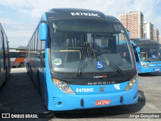BRT RIO E47020C na cidade de Rio de Janeiro, Rio de Janeiro, Brasil, por Jorge Gonçalves. Número da foto: #8426363.