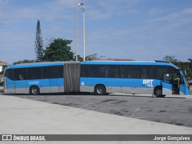 BRT RIO E44709C na cidade de Rio de Janeiro, Rio de Janeiro, Brasil, por Jorge Gonçalves. Número da foto: #8426370.