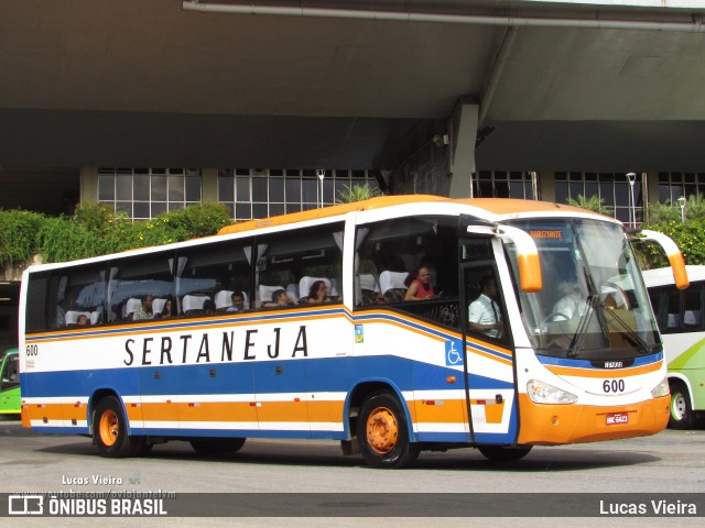 Viação Sertaneja 600 na cidade de Belo Horizonte, Minas Gerais, Brasil, por Lucas Vieira. Número da foto: #8429471.