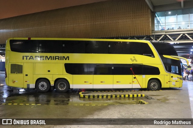 Viação Itapemirim 17001 na cidade de Rio de Janeiro, Rio de Janeiro, Brasil, por Rodrigo Matheus. Número da foto: #8430135.