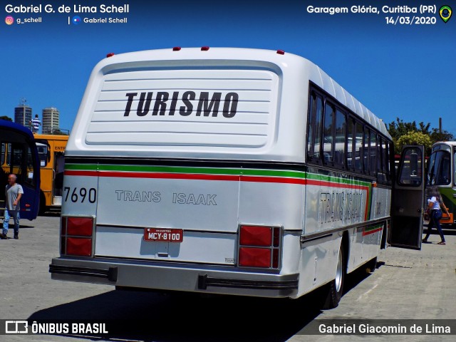 Trans Isaak Turismo 7690 na cidade de Curitiba, Paraná, Brasil, por Gabriel Giacomin de Lima. ID da foto: 8429650.