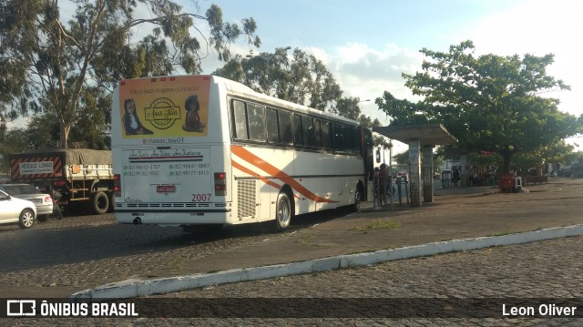 Ônibus Particulares 2007 na cidade de Caruaru, Pernambuco, Brasil, por Leon Oliver. ID da foto: 8432419.