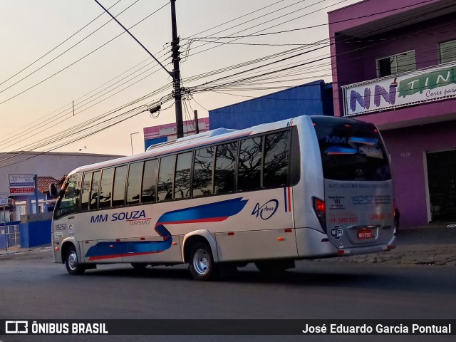 Auto Viação MM Souza Turismo 19252 na cidade de Monte Mor, São Paulo, Brasil, por José Eduardo Garcia Pontual. Número da foto: #8438577.