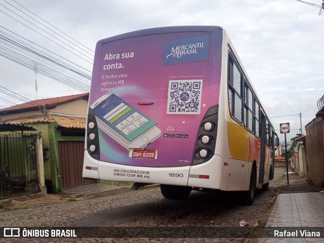 Viasul Transportes Coletivos 1890 na cidade de Itaúna, Minas Gerais, Brasil, por Rafael Viana. Número da foto: #8437906.