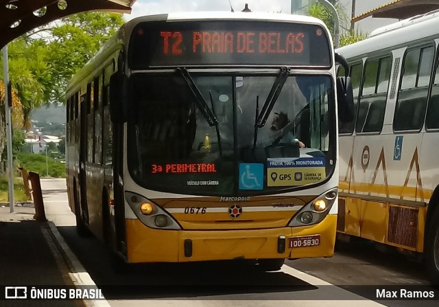 Companhia Carris Porto-Alegrense 0676 na cidade de Porto Alegre, Rio Grande do Sul, Brasil, por Max Ramos. Número da foto: #7485575.