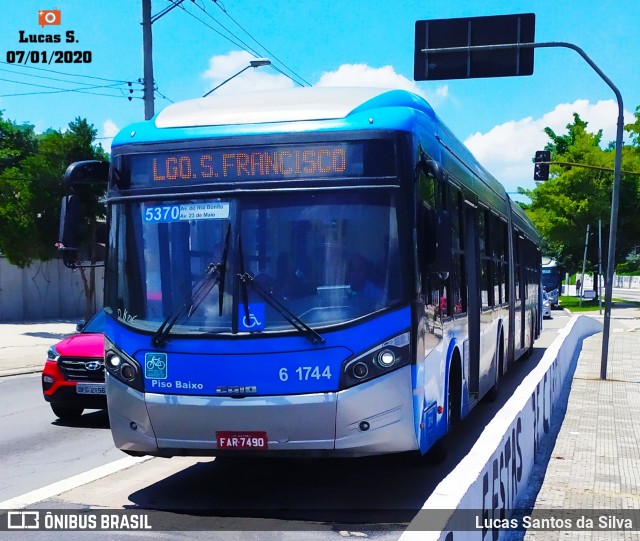 Viação Grajaú S.A. 6 1744 na cidade de São Paulo, São Paulo, Brasil, por Lucas Santos da Silva. Número da foto: #7486507.