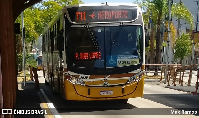 Companhia Carris Porto-Alegrense 0835 na cidade de Porto Alegre, Rio Grande do Sul, Brasil, por Max Ramos. ID da foto: 7523891.