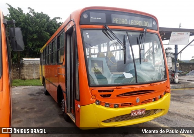 Ônibus Particulares 5665 na cidade de Matozinhos, Minas Gerais, Brasil, por Vicente de Paulo Alves. Número da foto: #7528710.