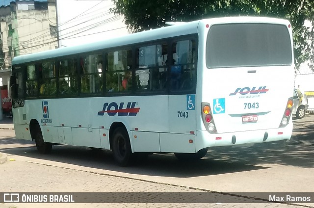 SOUL - Sociedade de Ônibus União Ltda. 7043 na cidade de Porto Alegre, Rio Grande do Sul, Brasil, por Max Ramos. Número da foto: #7532609.