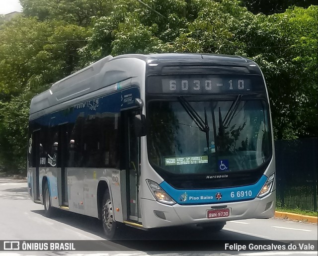 Transwolff Transportes e Turismo 6 6910 na cidade de São Paulo, São Paulo, Brasil, por Felipe Goncalves do Vale. Número da foto: #7535848.