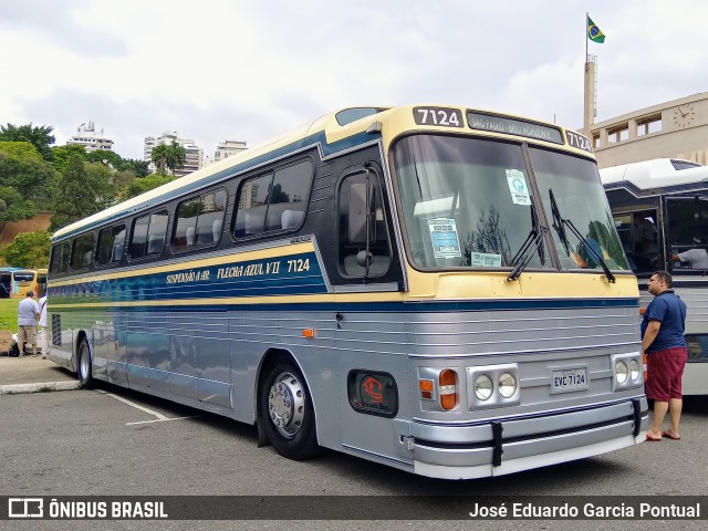 Ônibus Particulares 7124 na cidade de São Paulo, São Paulo, Brasil, por José Eduardo Garcia Pontual. Número da foto: #7538669.