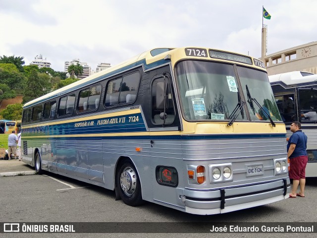 Ônibus Particulares 7124 na cidade de São Paulo, São Paulo, Brasil, por José Eduardo Garcia Pontual. ID da foto: 7538669.