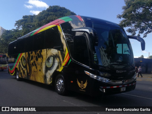 Ônibus Particulares 00 na cidade de Hospital, San José, San José, Costa Rica, por Fernando Gonzalez Garita. ID da foto: 7540043.