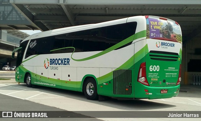 Brocker Turismo 600 na cidade de Porto Alegre, Rio Grande do Sul, Brasil, por Júnior Harras. Número da foto: #7489285.