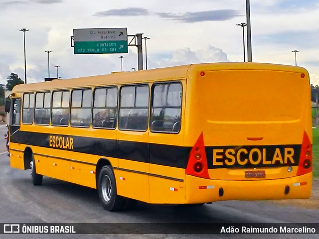 Escolares 9791 na cidade de Belo Horizonte, Minas Gerais, Brasil, por Adão Raimundo Marcelino. Número da foto: #7546792.