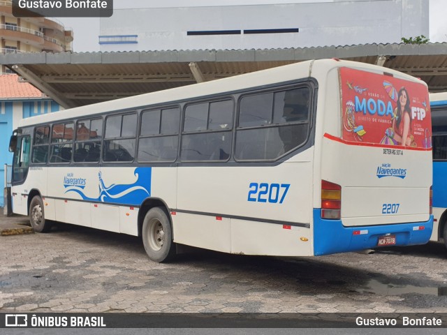 Viação Nossa Senhora dos Navegantes 2207 na cidade de Navegantes, Santa Catarina, Brasil, por Gustavo  Bonfate. ID da foto: 7545795.