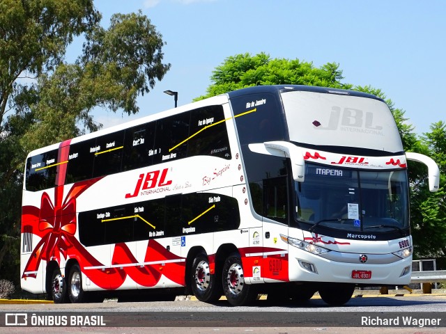 JBL Turismo 6900 na cidade de Buenos Aires, Argentina, por Richard Wagner. Número da foto: #7546334.