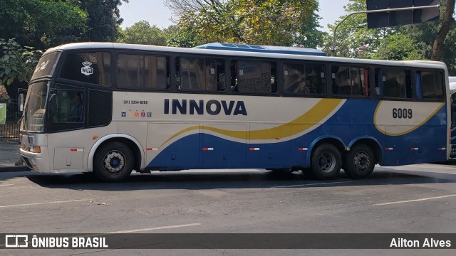 Innova Turismo 6009 na cidade de Belo Horizonte, Minas Gerais, Brasil, por Ailton Alves. ID da foto: 7548810.