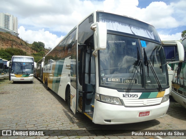 Empresa Gontijo de Transportes 12095 na cidade de Belo Horizonte, Minas Gerais, Brasil, por Paulo Alexandre da Silva. ID da foto: 7548768.