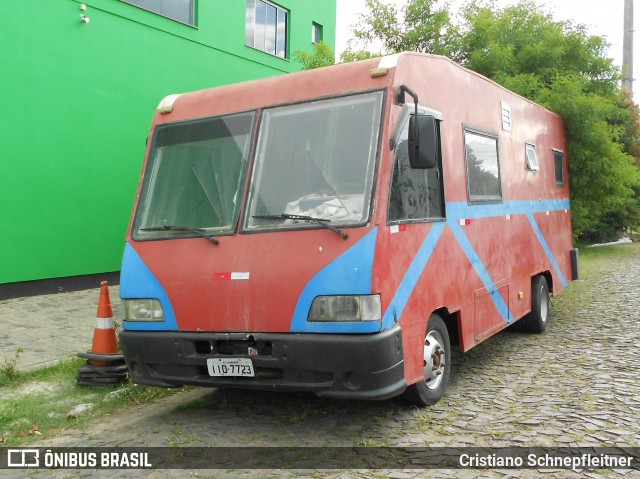 Motorhomes 7723 na cidade de Taquara, Rio Grande do Sul, Brasil, por Cristiano Schnepfleitner. ID da foto: 7551336.