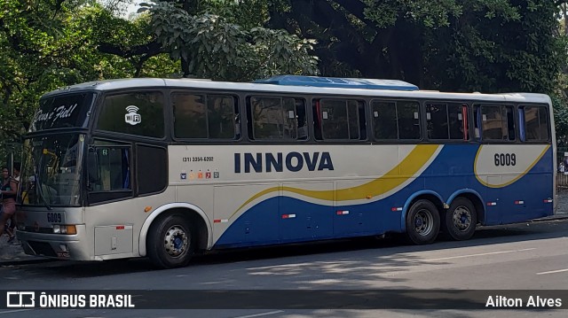 Innova Turismo 6009 na cidade de Belo Horizonte, Minas Gerais, Brasil, por Ailton Alves. ID da foto: 7551036.