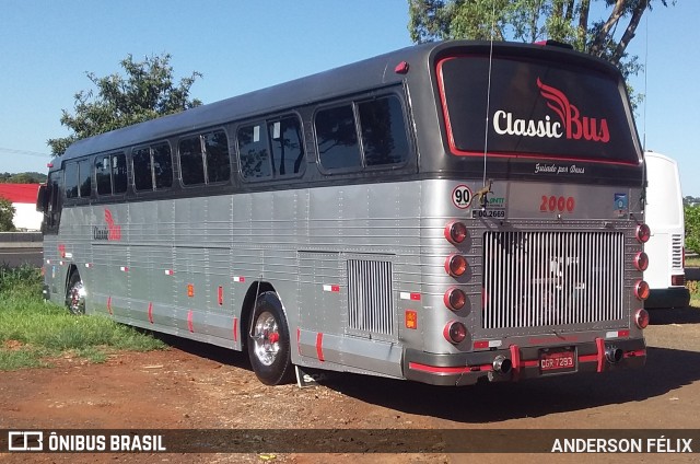Fretamento Classic Bus 2000 na cidade de Foz do Iguaçu, Paraná, Brasil, por ANDERSON FÉLIX. Número da foto: #7550383.