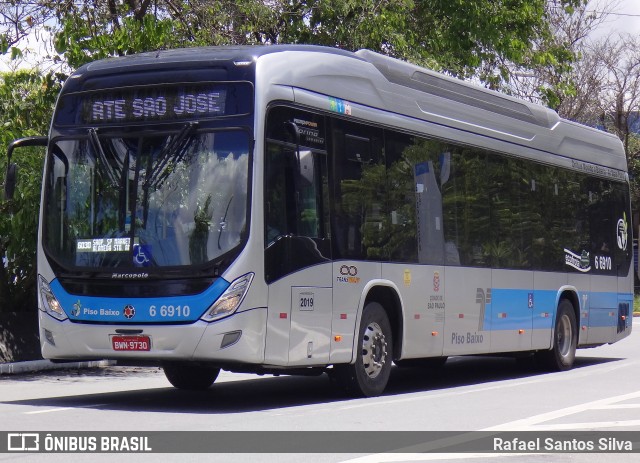 Transwolff Transportes e Turismo 6 6910 na cidade de São Paulo, São Paulo, Brasil, por Rafael Santos Silva. Número da foto: #7553077.