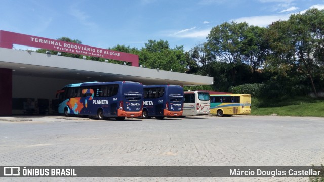 Terminais Rodoviários e Urbanos  na cidade de Alegre, Espírito Santo, Brasil, por Márcio Douglas Castellar. Número da foto: #7565290.
