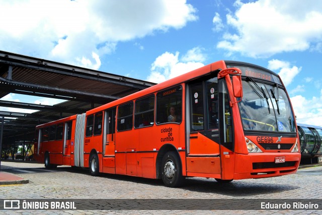 Viação Cidade Sorriso GE696 na cidade de Curitiba, Paraná, Brasil, por Eduardo Ribeiro. ID da foto: 7567239.