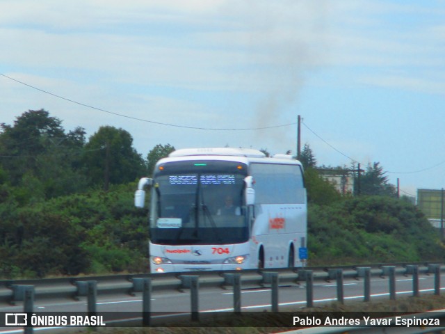 Buses Hualpén 704 na cidade de Puerto Montt, Llanquihue, Los Lagos, Chile, por Pablo Andres Yavar Espinoza. ID da foto: 7570199.