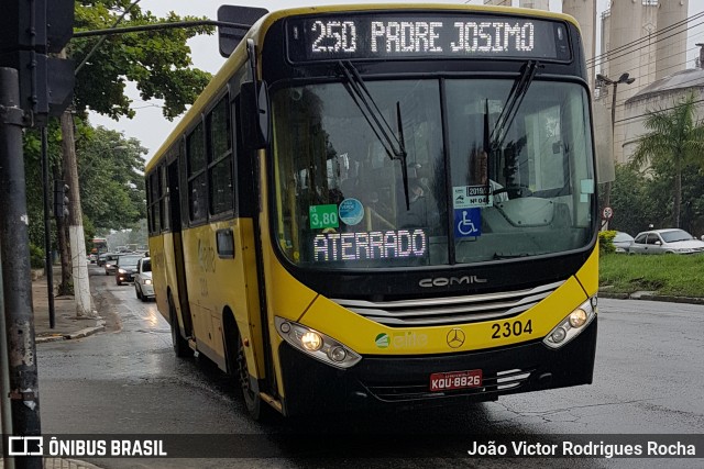 Viação Elite 2304 na cidade de Volta Redonda, Rio de Janeiro, Brasil, por João Victor Rodrigues Rocha. ID da foto: 7568633.