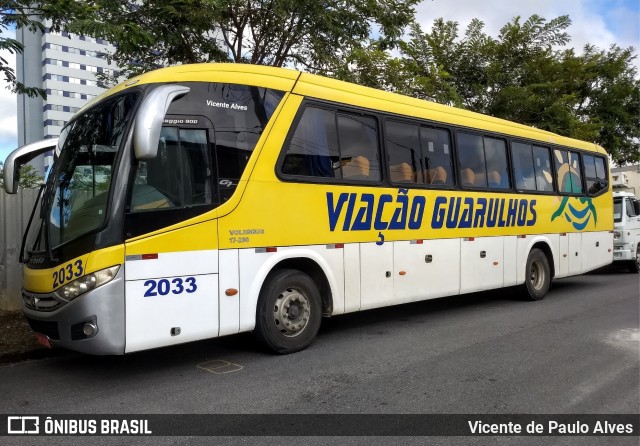 Viação Guarulhos 2033 na cidade de Aparecida, São Paulo, Brasil, por Vicente de Paulo Alves. ID da foto: 7492772.